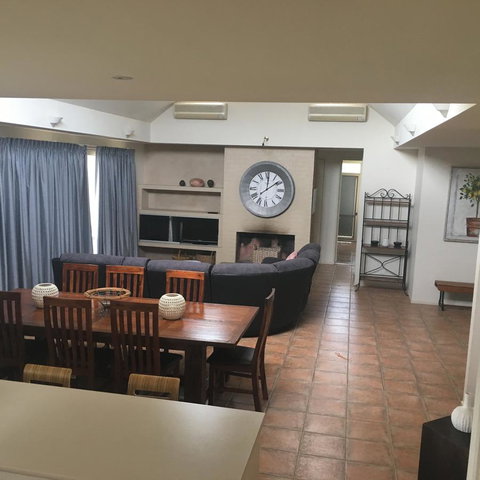 Grapevines Boutique Accommodation - Accommodation Daintree 4