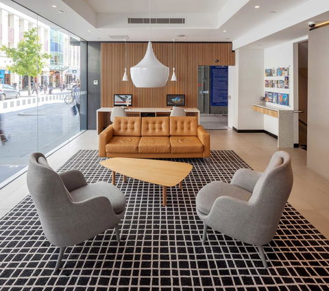 Holiday Inn Perth City Centre, An IHG Hotel - Accommodation Daintree 4