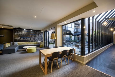 Mantra On Hay Perth - Accommodation Daintree 9