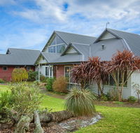 Glenelg on King Bed  Breakfast - Accommodation Daintree