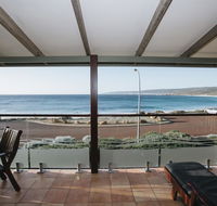Canal Rocks Beachfront Apartments - Accommodation Daintree