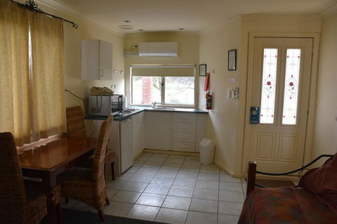 Mount Barker Valley Views Motel & Chalets, Western Australia - Accommodation Daintree 35