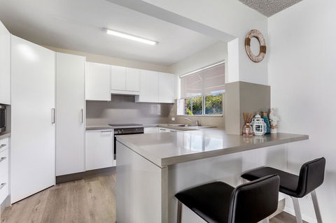 Laman Lodge, Unit 2, 15 Laman Street - Accommodation Daintree 6
