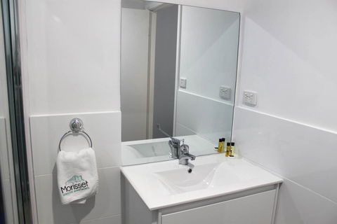 Morisset Serviced Apartments - Accommodation Daintree 9