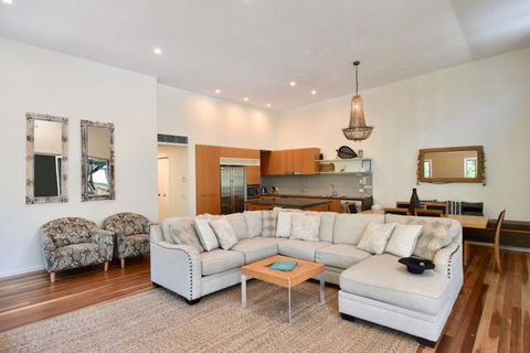 East On Byron - Accommodation Daintree 13