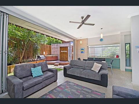 Crescent Head Spa Villa - Accommodation Daintree 13
