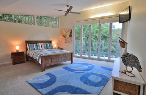 Crescent Head Spa Villa - Accommodation Daintree 2