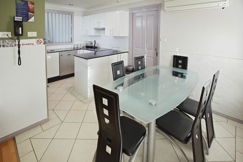 Jesmond Executive Villas - Accommodation Daintree 35