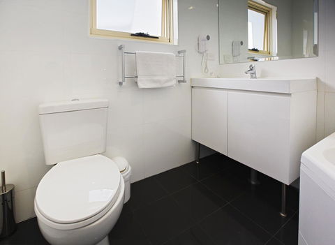 Jesmond Executive Villas - Accommodation Daintree 27