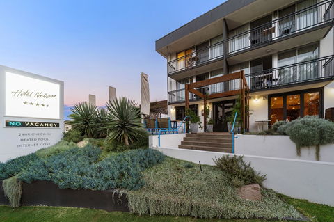 Hotel Nelson - Accommodation Daintree 0