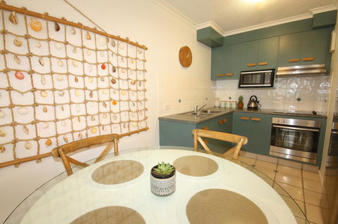 Cossies By The Sea - Accommodation Daintree 9