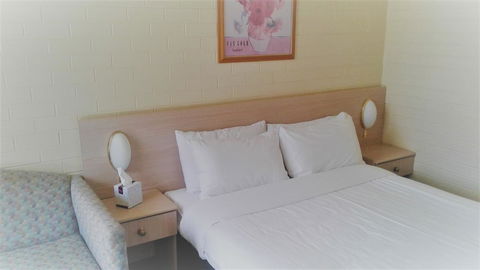 Junee Motor Inn - Accommodation Daintree 2