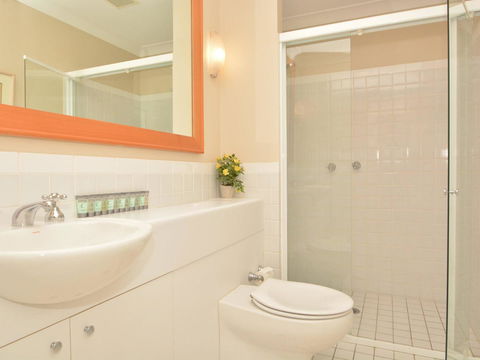 Villa Executive 2br Cypress DS Located Within Cypress Lakes Resort - Accommodation Daintree 11