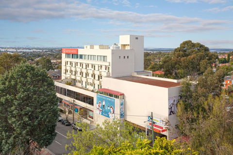 Metro Hotel Miranda - Accommodation Daintree 1