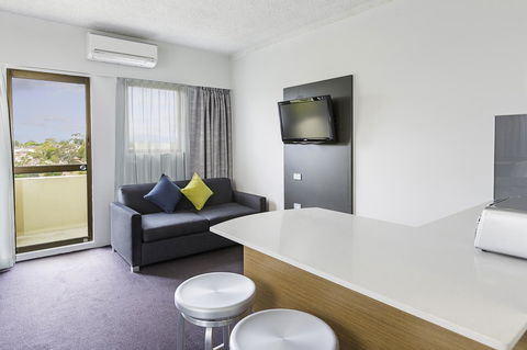 Metro Hotel Miranda - Accommodation Daintree 8