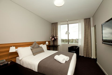 Metro Hotel Miranda - Accommodation Daintree 13