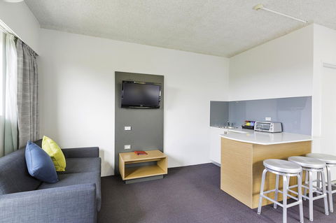 Metro Hotel Miranda - Accommodation Daintree 7