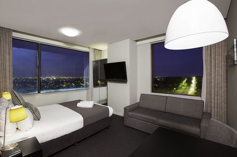 Metro Hotel Miranda - Accommodation Daintree 9