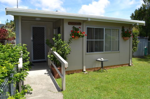Sundial Holiday Units - Accommodation Daintree 8