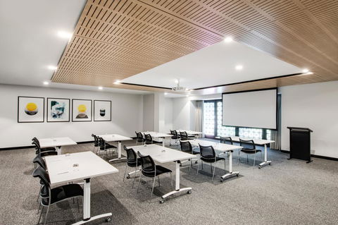 Vibe Hotel North Sydney - Accommodation Daintree 17