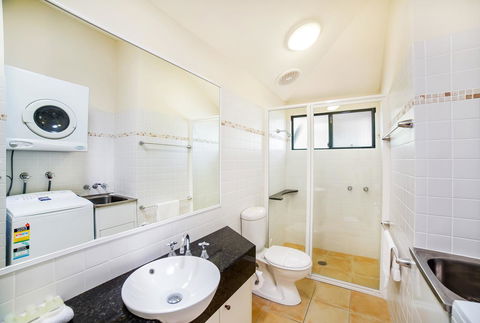 The Crest Byron Bay - Accommodation Daintree 23