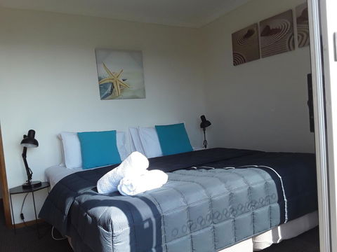 Narooma Golfers Lodge - Accommodation Daintree 13