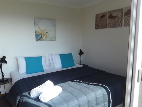 Narooma Golfers Lodge - Accommodation Daintree 23