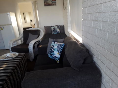 Narooma Golfers Lodge - Accommodation Daintree 2