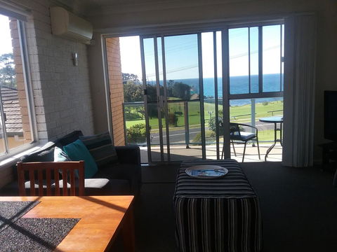 Narooma Golfers Lodge - Accommodation Daintree 0
