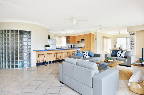 The Rotunda, Gerroa - Accommodation Daintree 9