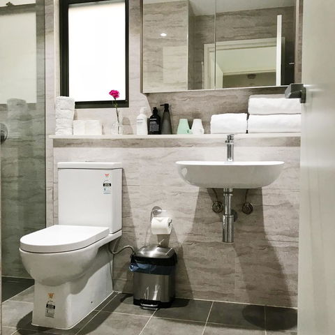 Modern & Cosy 2-Bedroom Apartment Hornsby - Accommodation Daintree 12