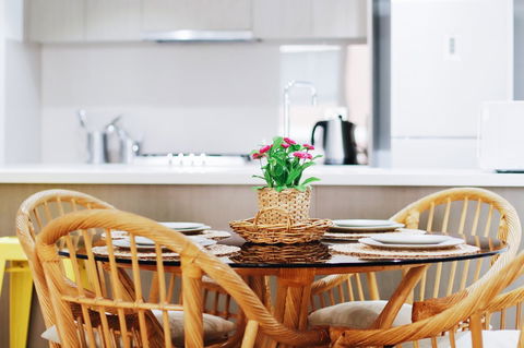 Modern & Cosy 2-Bedroom Apartment Hornsby - Accommodation Daintree 7