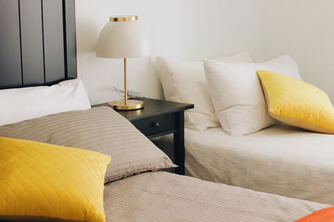 Modern & Cosy 2-Bedroom Apartment Hornsby - Accommodation Daintree 0