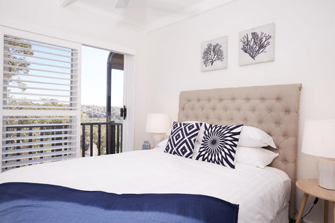 Bright And Spacious Family Home With Leafy Deck - Accommodation Daintree 12