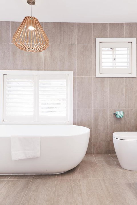 Bright And Spacious Family Home With Leafy Deck - Accommodation Daintree 9