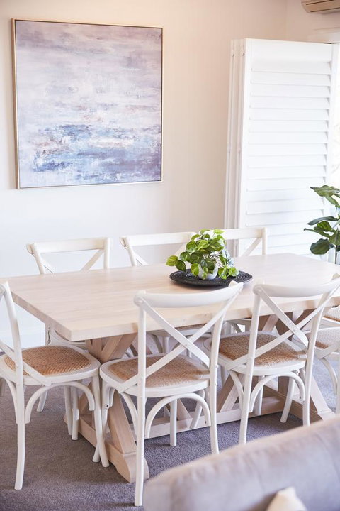 Bright And Spacious Family Home With Leafy Deck - Accommodation Daintree 21