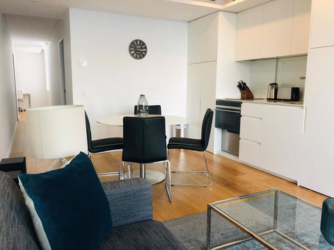 Wyndel Apartments Neutral Bay - Military - Accommodation Daintree 4