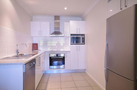 Macquarie Waters Boutique Apartment Hotel - Accommodation Daintree 19