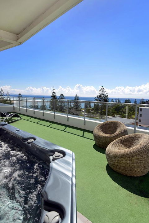 Macquarie Waters Boutique Apartment Hotel - Accommodation Daintree 8