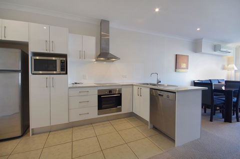 Macquarie Waters Boutique Apartment Hotel - Accommodation Daintree 18