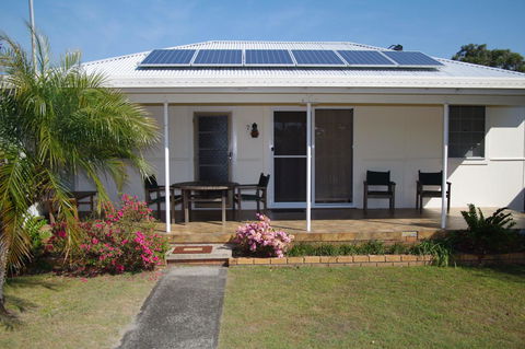Fleur Cottage, 7 Willow Street - Accommodation Daintree 1