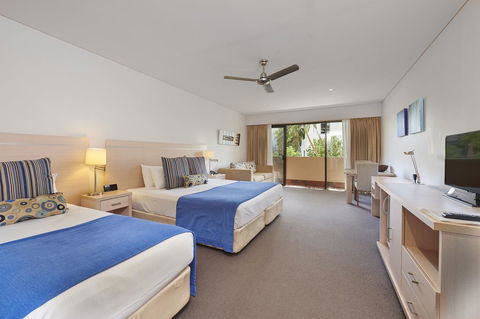 Waves Byron Bay - Accommodation Daintree 25