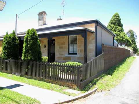 Apple Tree Cottage - Accommodation Daintree 1