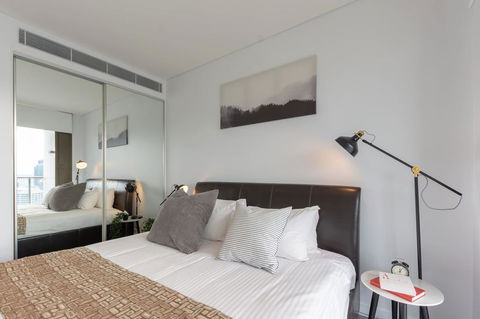 High Rise Apt In Heart Of Sydney Wt Harbour View - Accommodation Daintree 17