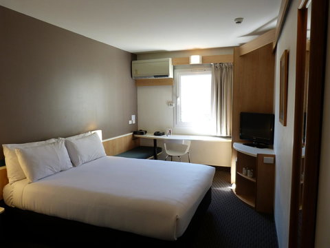 Ibis Thornleigh - Accommodation Daintree 3