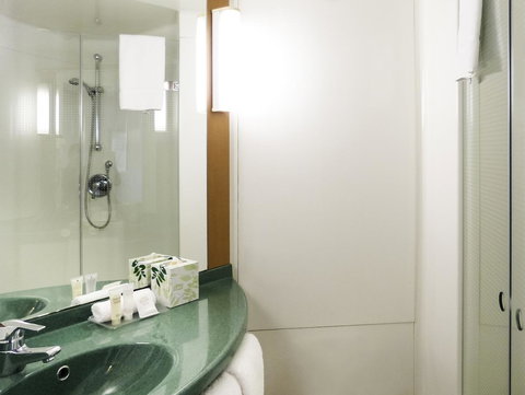 Ibis Thornleigh - Accommodation Daintree 19