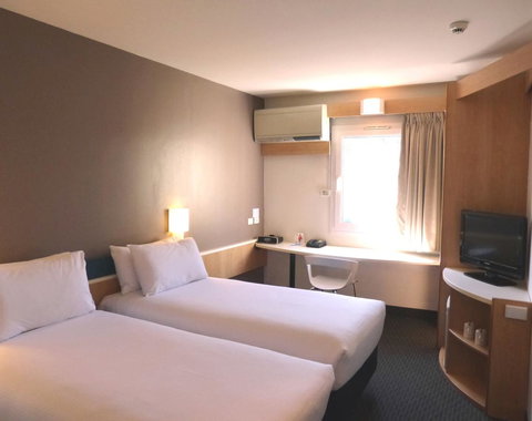 Ibis Thornleigh - Accommodation Daintree 24