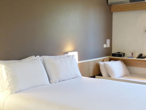 Ibis Thornleigh - Accommodation Daintree 21