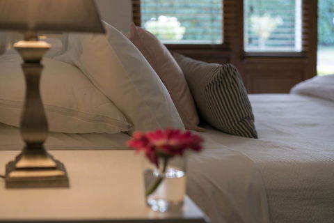 Thistle Hill Guesthouse - Walk To Many Wineries And Restaurants - Accommodation Daintree 40