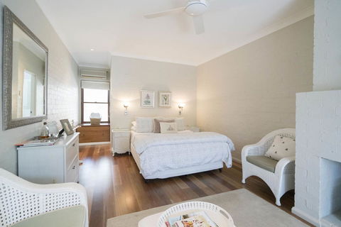 Thistle Hill Guesthouse - Walk To Many Wineries And Restaurants - Accommodation Daintree 43
